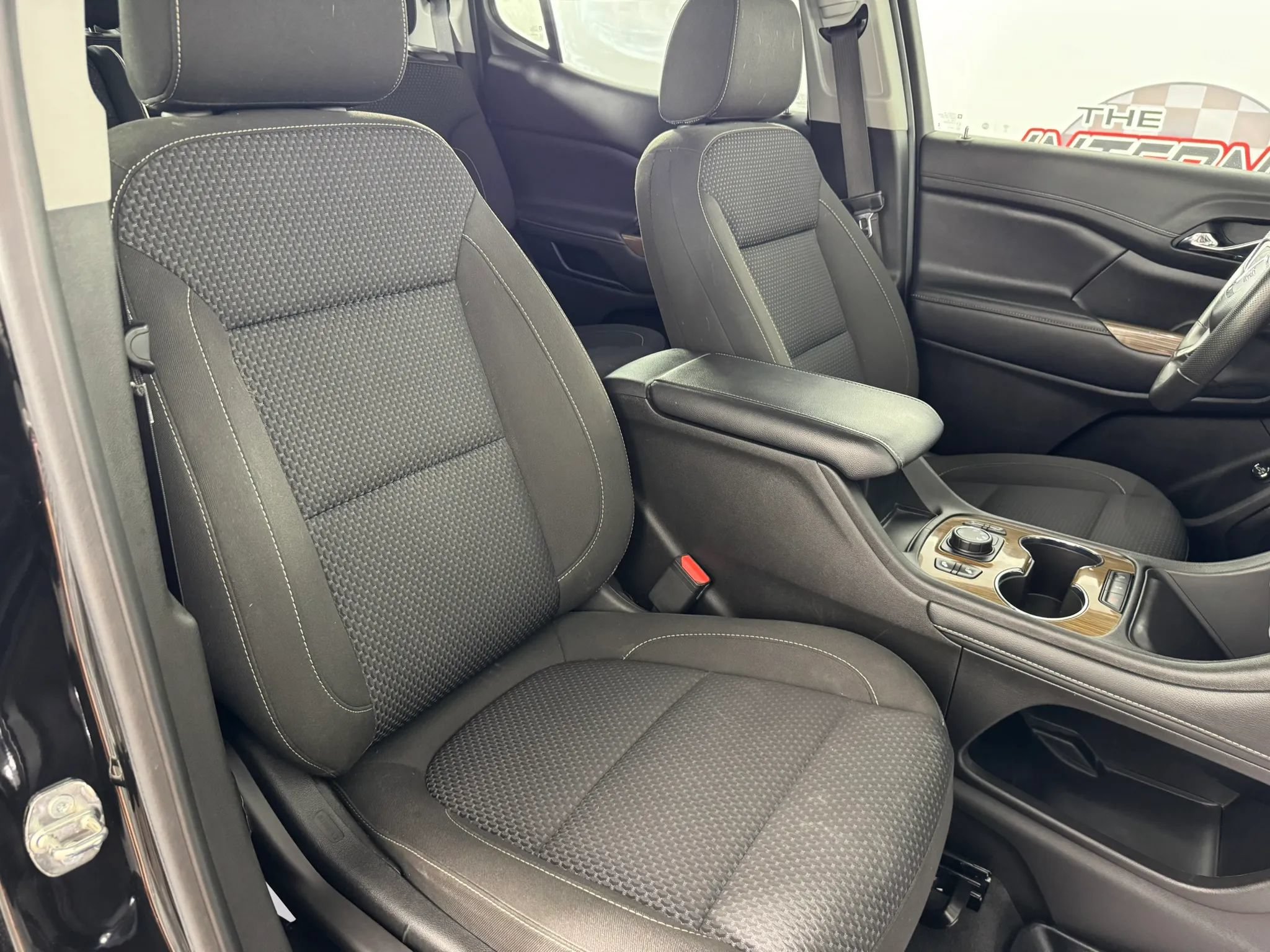 Used 2023 GMC Acadia SLE w/ Driver Convenience Package AWD/4WD image 35