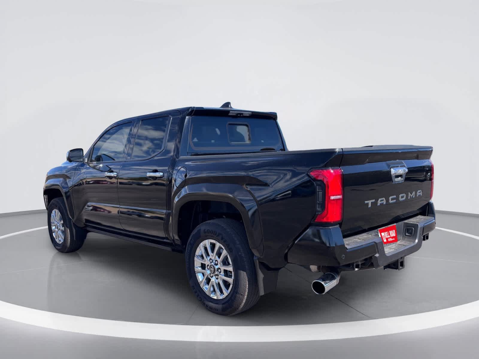 Used 2026 Toyota Tacoma Limited AWD/4WD image 4