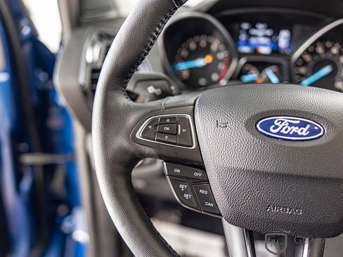 Used 2019 Ford Escape Titanium w/ U9j03 - Titanium Tow Package AWD/4WD image 25