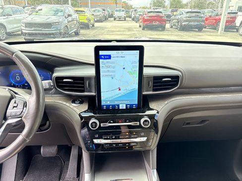 Used 2021 Ford Explorer Platinum w/ Equipment Group 601A image 23