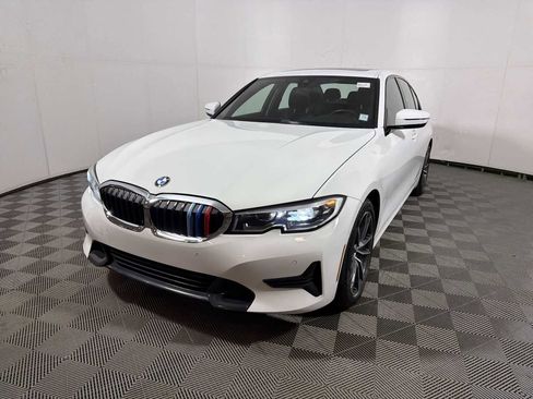 Certified 2022 BMW 330i xDrive 330i xDrive w/ Driving Assistance Package image 3