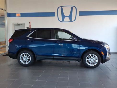 Certified 2022 Chevrolet Equinox LT image 2