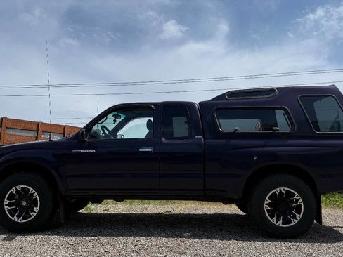 Used 1999 Toyota Tacoma 4x4 Xtracab image 1