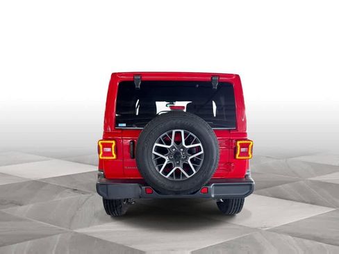 Used 2025 Jeep Wrangler Unlimited Sahara AWD/4WD image 7
