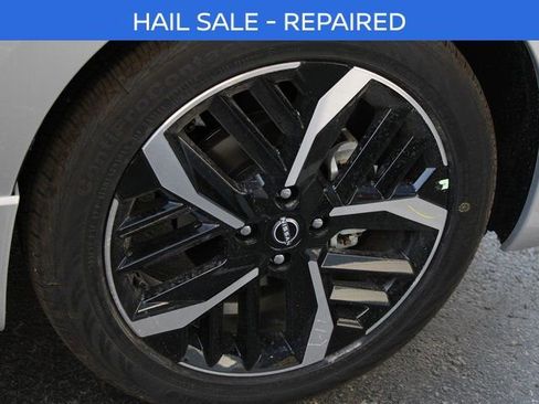 New 2025 Nissan Versa SR w/ Trunk Package image 6