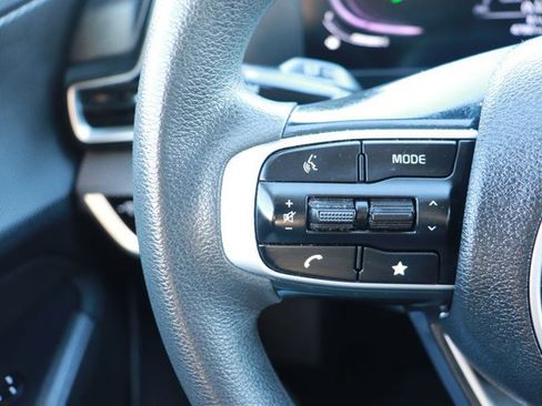 Used 2023 Kia Sportage LX image 18