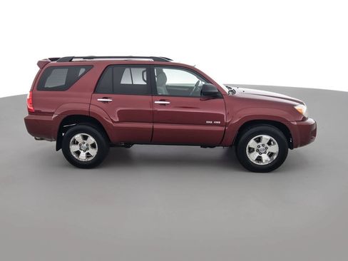 Used 2007 Toyota 4Runner SR5 AWD/4WD image 4