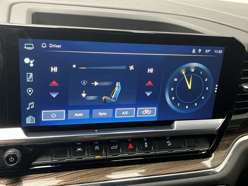 Used 2024 Chevrolet Silverado 1500 LT image 20