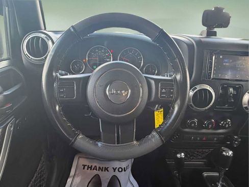Used 2018 Jeep Wrangler Unlimited Sahara AWD/4WD image 20