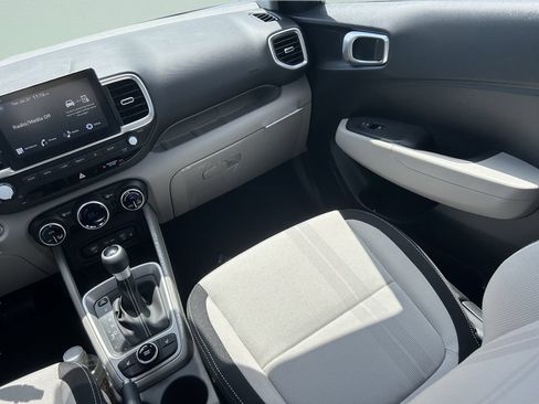 New 2026 Hyundai Venue SEL FWD image 20