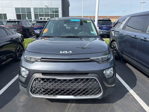 Used 2022 Kia Soul LX w/ Technology Package FWD image 1