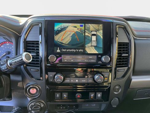 Used 2024 Nissan Titan PRO-4X w/ Pro-4x Convenience Package image 25
