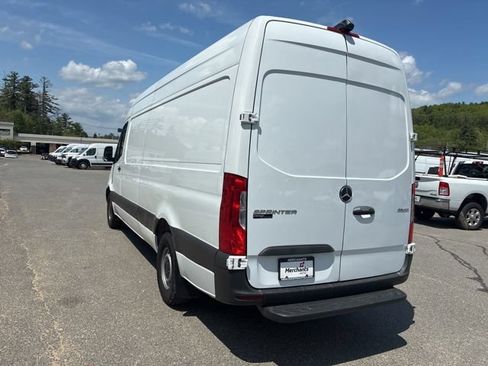 Used 2023 Mercedes-Benz Sprinter 2500 image 5