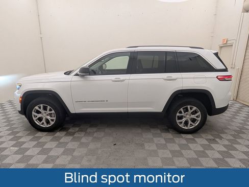 Used 2022 Jeep Grand Cherokee Limited AWD/4WD image 11