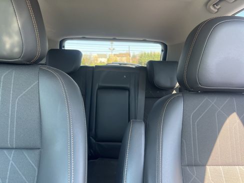 Used 2022 Chevrolet Trax LT w/ LT Convenience Package image 15