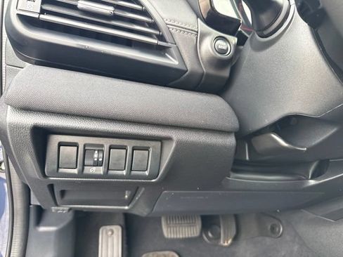 Used 2025 Subaru Outback AWD/4WD image 19