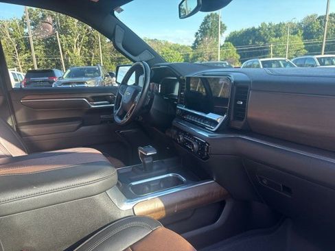 Used 2023 Chevrolet Silverado 1500 High Country w/ High Country Premium Package AWD/4WD image 47