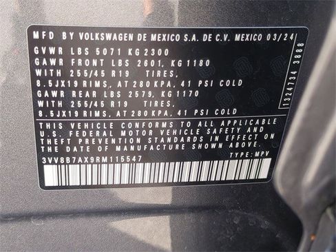 Used 2024 Volkswagen Tiguan SE R-Line image 33