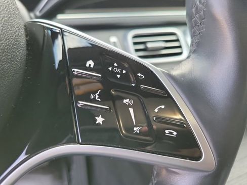 Used 2024 Mercedes-Benz GLS 450 4MATIC image 24