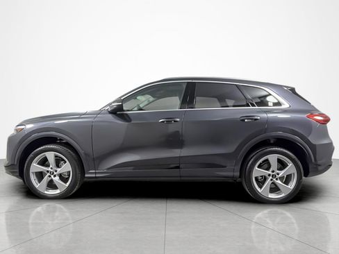 Used 2025 Audi Q5 Premium Plus w/ Premium Plus AWD/4WD image 2