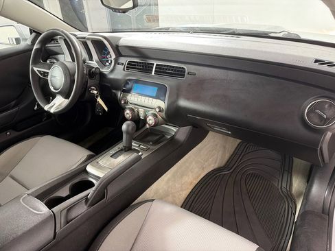 Used 2011 Chevrolet Camaro LT RWD image 18