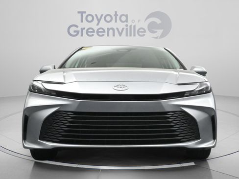 Used 2025 Toyota Camry LE FWD image 23