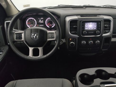 Used 2021 RAM 1500 Classic SLT image 22