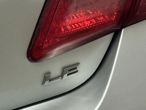 Used 2009 Toyota Camry LE FWD image 26