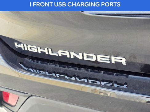 Used 2024 Toyota Highlander XLE image 10
