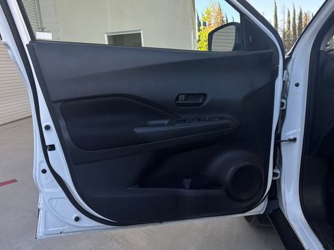 Used 2025 Nissan Kicks Play S FWD image 15