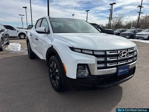 Certified 2025 Hyundai Santa Cruz SE image 11