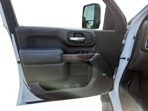 Used 2020 GMC Sierra 2500 Denali w/ Denali Ultimate Package image 21