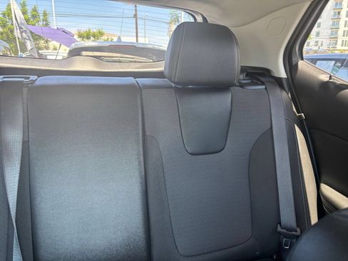Used 2025 Buick Encore GX Preferred FWD image 38