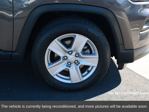 Used 2022 Jeep Compass Latitude image 8