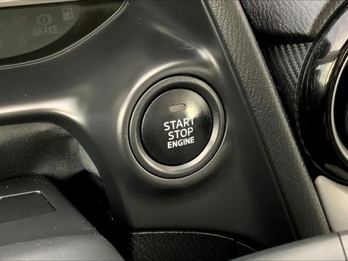 Certified 2020 Toyota Yaris LE image 35