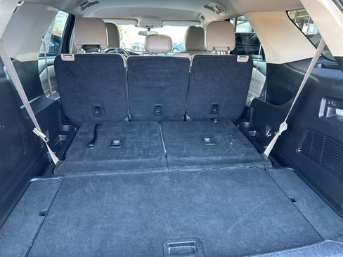 Used 2023 Ford Explorer XLT w/ Equipment Group 202A image 25