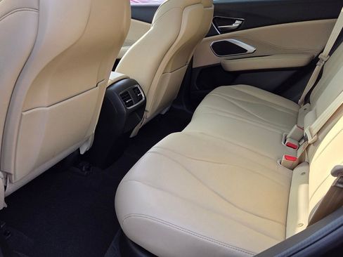 Used 2024 Acura RDX SH-AWD image 13