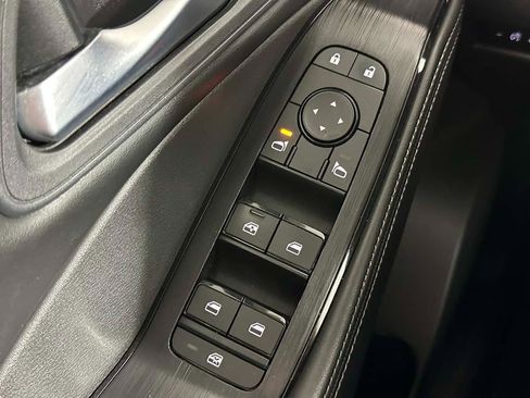 Used 2022 Nissan Rogue SV w/ SV Premium Package image 42