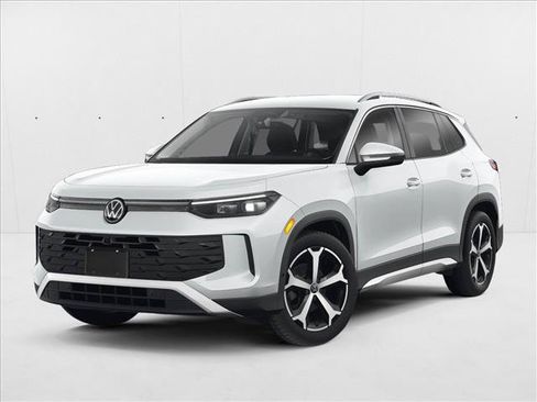 Used 2025 Volkswagen Tiguan SE FWD image 1