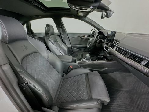 Used 2022 Audi S4 Premium Plus w/ Premium Plus Package AWD/4WD image 42