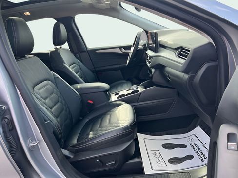 Used 2023 Ford Escape Platinum w/ Premium Technology Package image 20