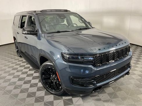 Used 2024 Jeep Wagoneer L Series II AWD/4WD image 50