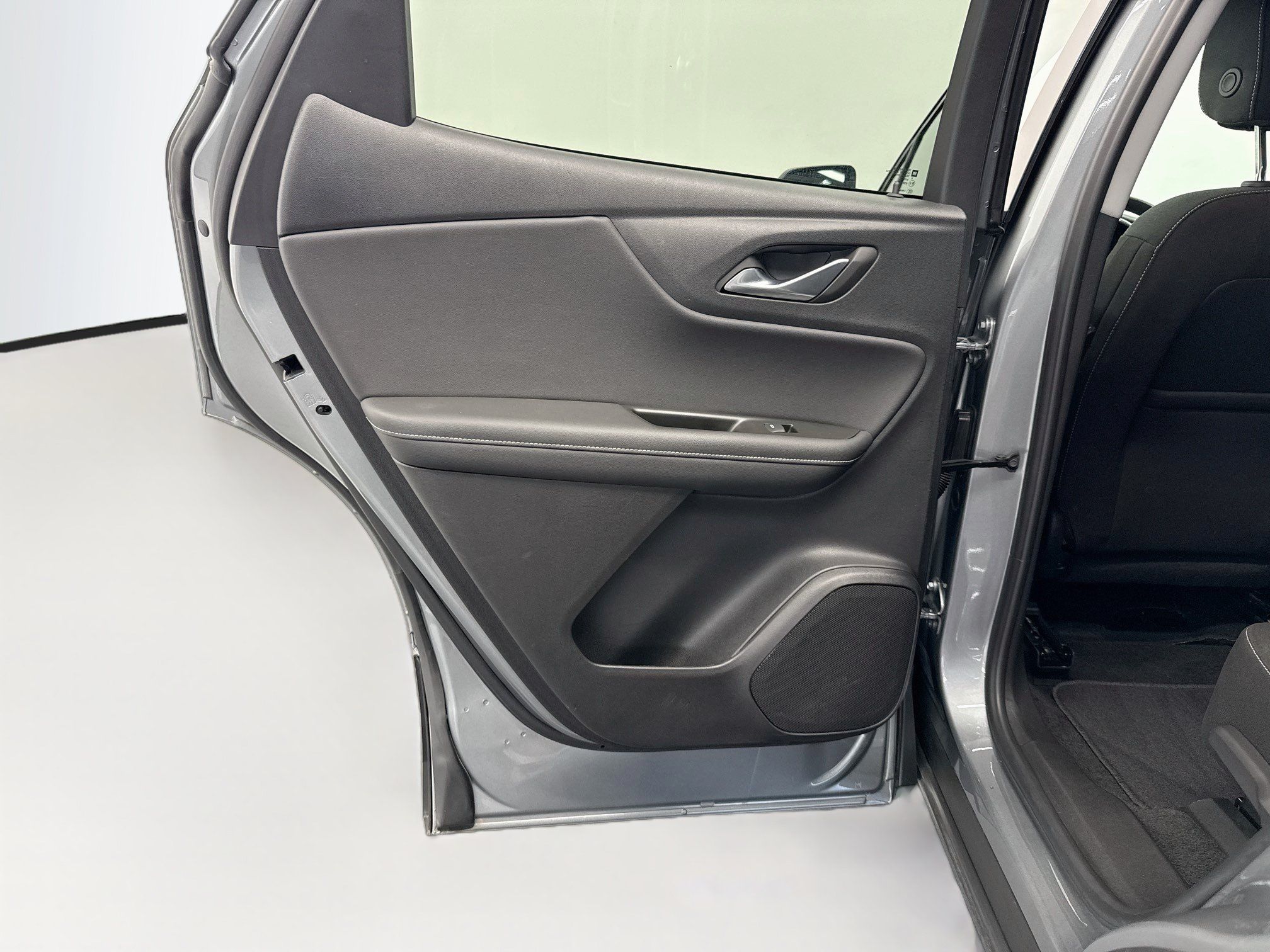 Used 2026 Chevrolet Blazer LT FWD image 27