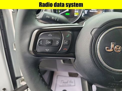 Used 2023 Jeep Wrangler Unlimited w/ Convenience Group AWD/4WD image 11