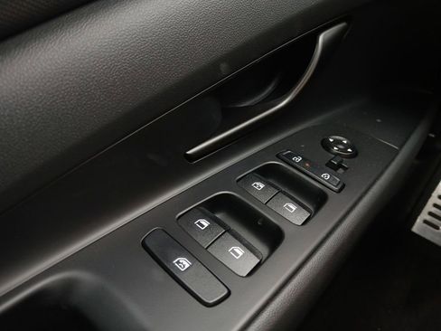 New 2026 Hyundai Elantra Sport FWD image 17