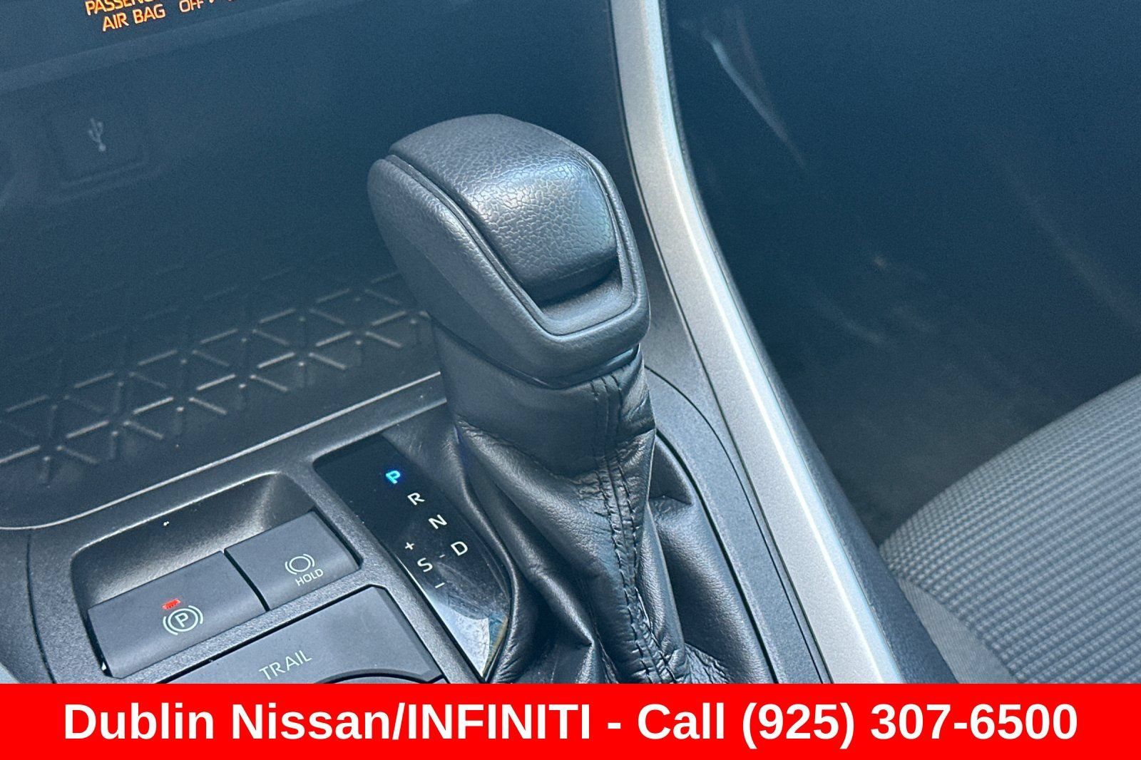 Used 2022 Toyota RAV4 LE AWD/4WD image 35