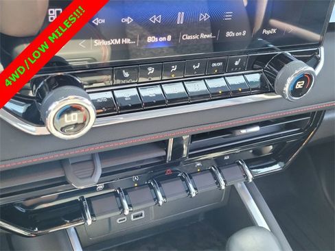 Used 2024 Chevrolet Colorado Z71 w/ Z71 Convenience Package 2 image 20