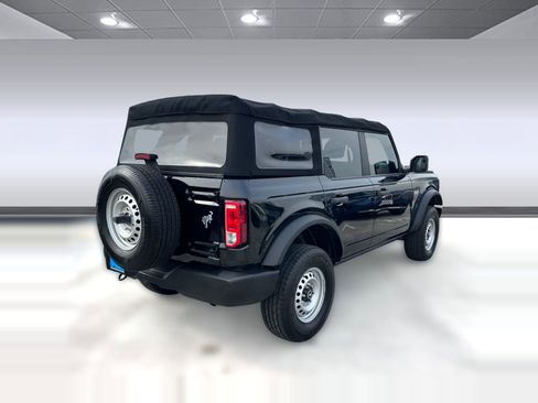 Used 2022 Ford Bronco image 8