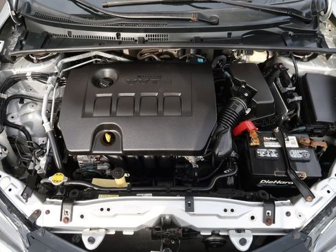 Used 2017 Toyota Corolla LE image 12