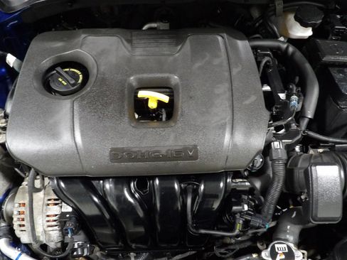 Used 2021 Kia Forte LXS FWD image 19